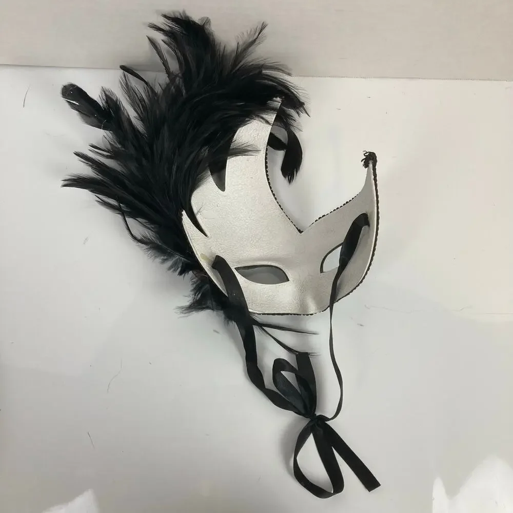 Unbranded mask home